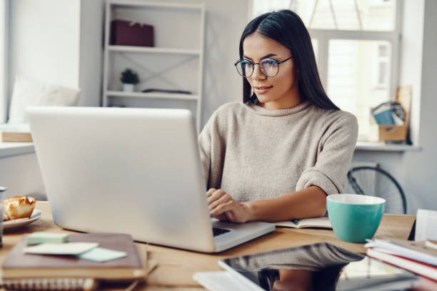 Online MBA vs. Traditional MBA in 2025: A Deep Dive into Which Path is Right for Your Future